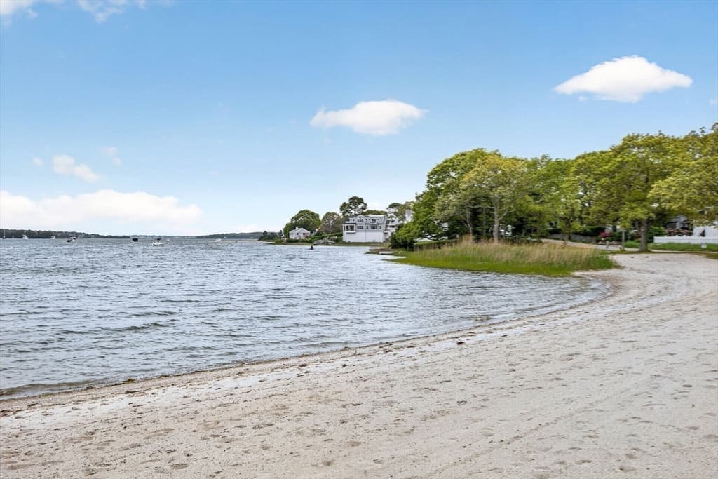 Single Family Residence at 27 Bellavista Dr, Bourne MA 02559, photo 33 of 40