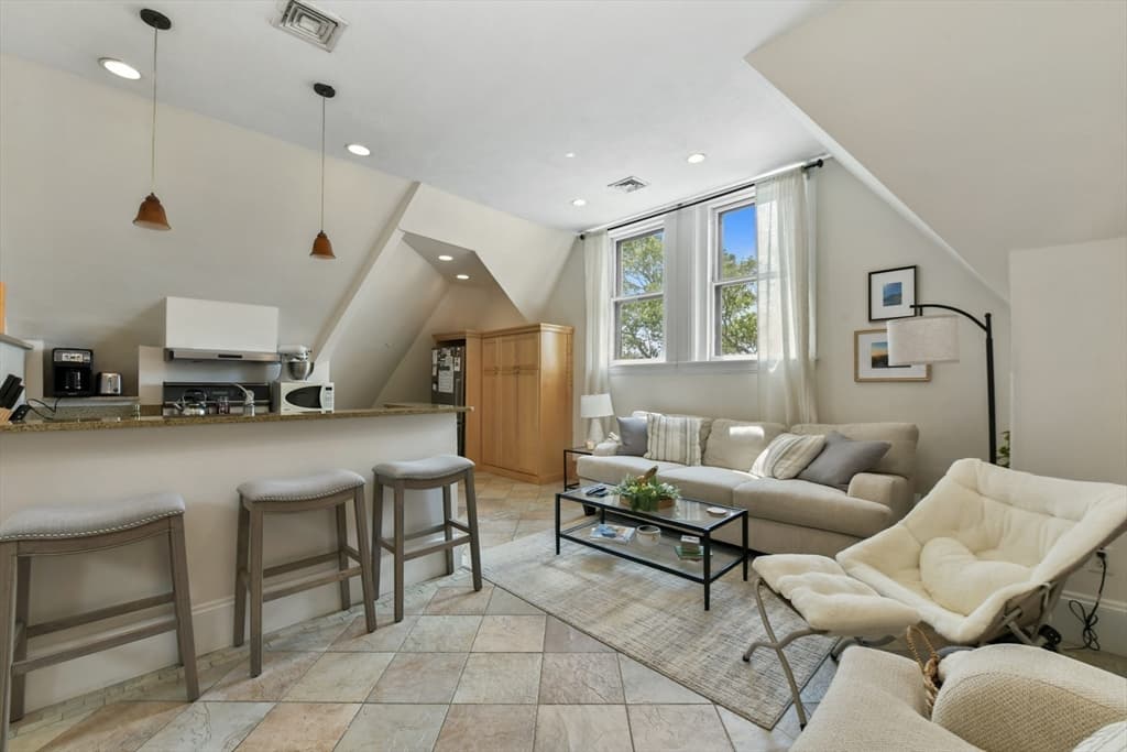 1774 Beacon Street # 6, Brookline MA 02445 photo 4