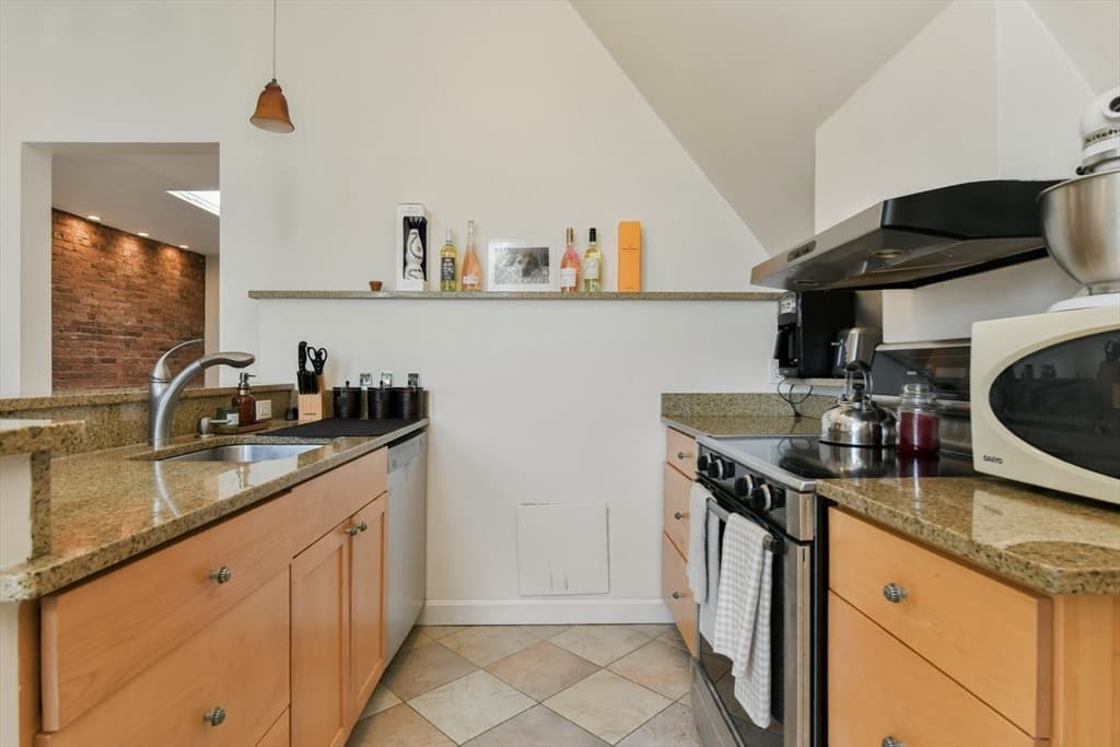 1774 Beacon Street # 6, Brookline MA 02445 photo 8