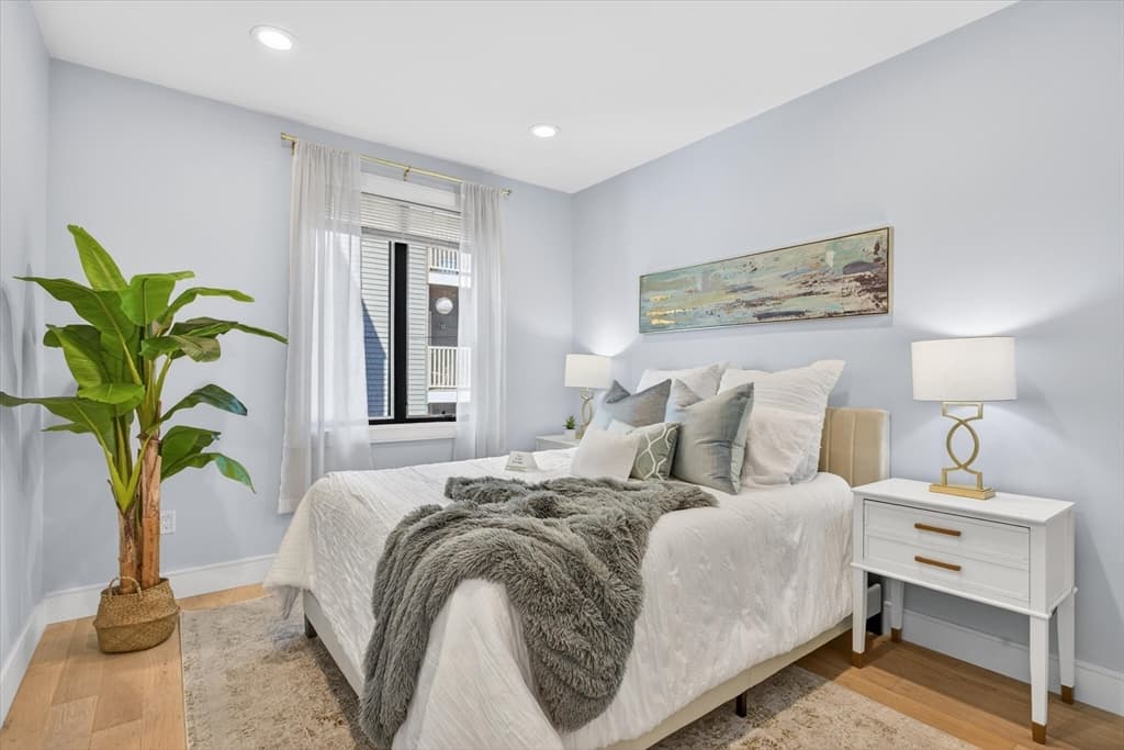 Condominium at 148 W 9th St # 3, Boston MA 02127, photo 4 of 12