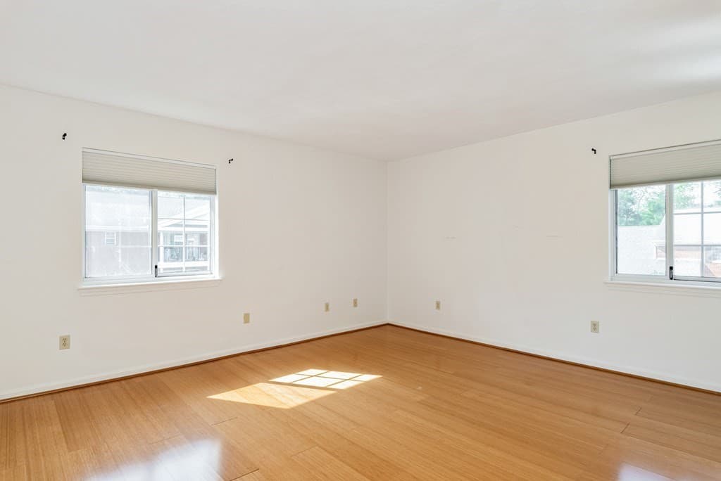 Condominium at 5 April Ln # 31, Lexington MA 02421, Lexington, photo 6 of 11