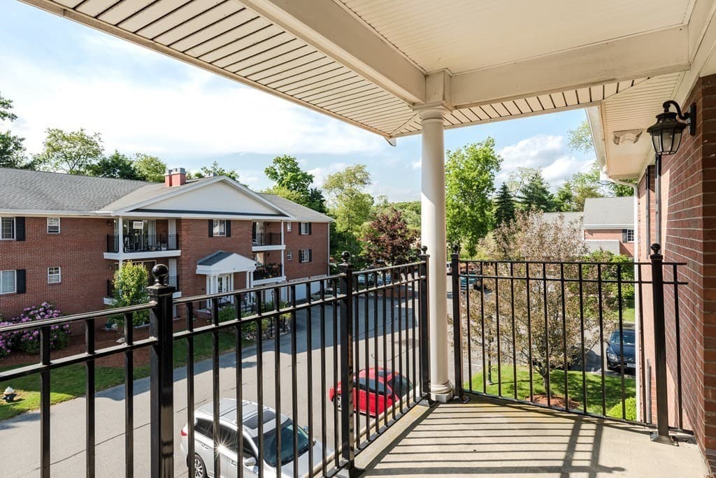 Condominium at 5 April Ln # 31, Lexington MA 02421, Lexington, photo 9 of 11