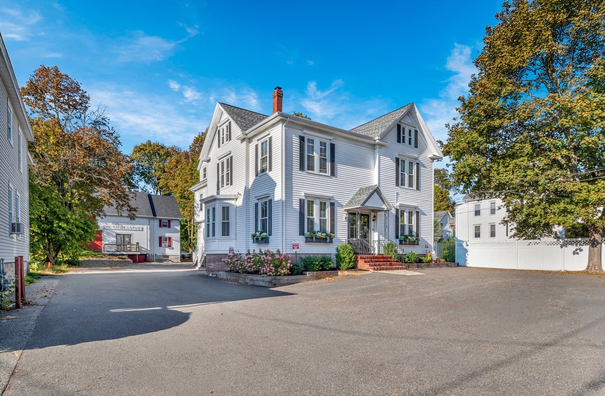 68 Park St, Andover MA 01810