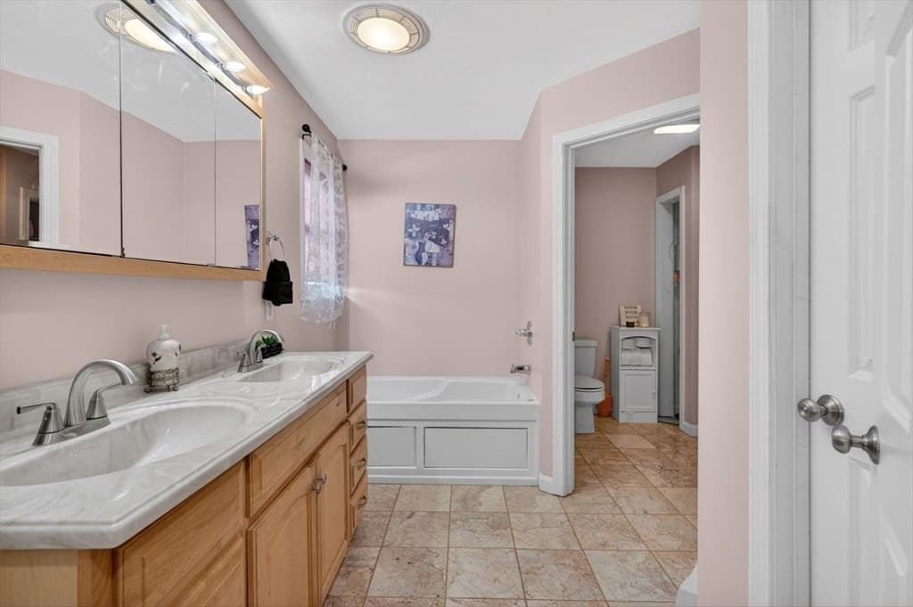 16A Burghardt St, Worcester MA 01604 photo 22