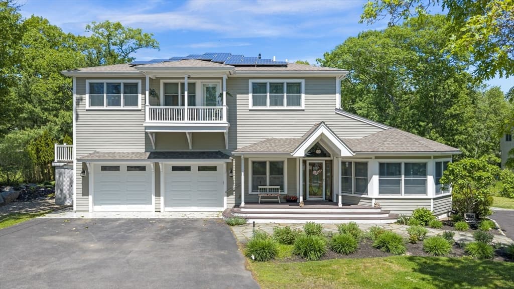 Single Family Residence at 9 Oxford Rd, Gloucester MA 01930, Gloucester, photo 2 of 41