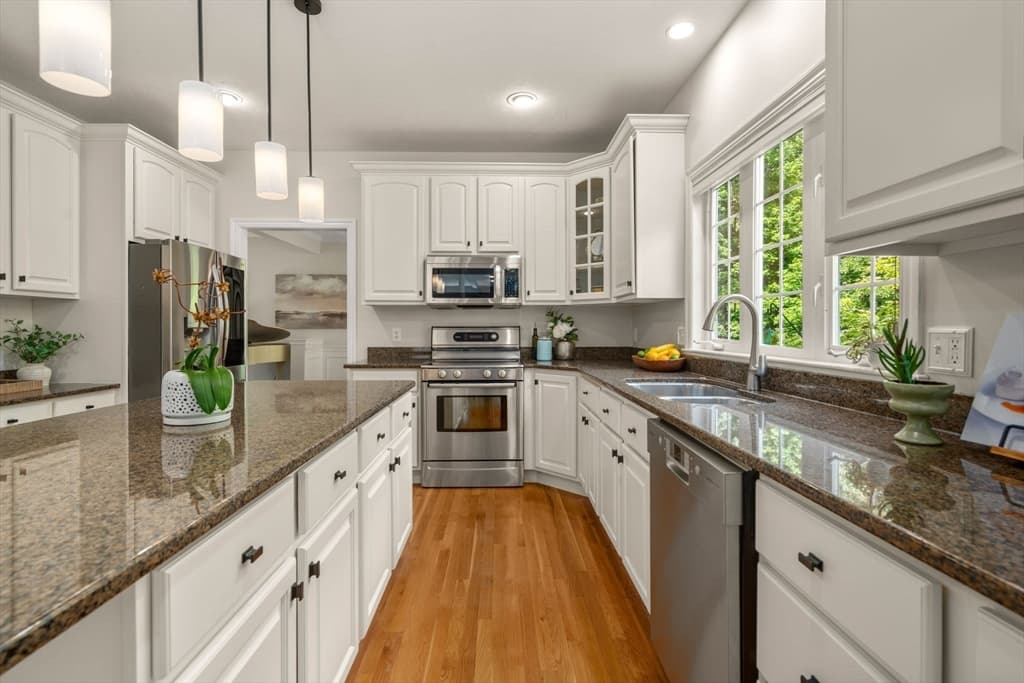 Single Family Residence at 3 Hubley Lane, Southborough MA 01772, Southborough, photo 8 of 42
