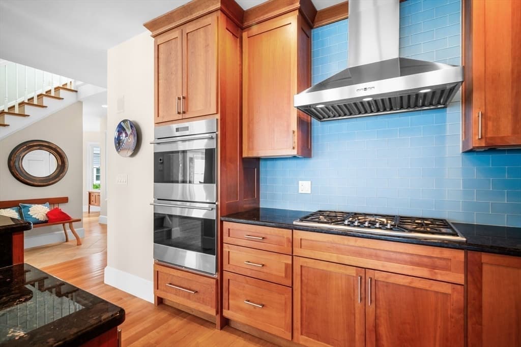 Condominium at 30 Preston Ct # 30, Swampscott MA 01907, Swampscott, photo 17 of 37
