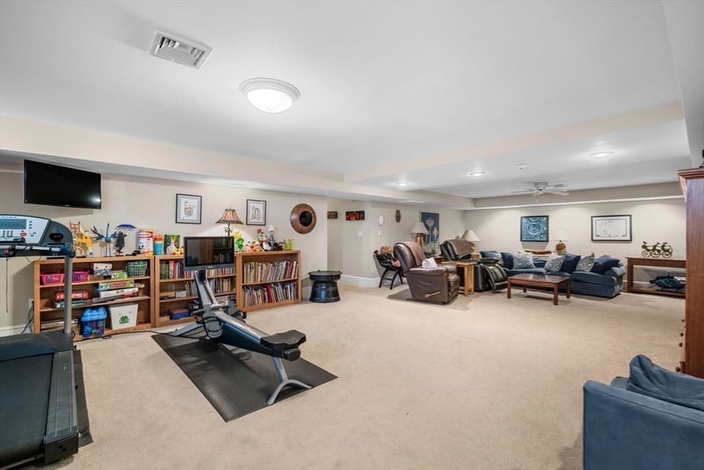 Condominium at 30 Preston Ct # 30, Swampscott MA 01907, Swampscott, photo 31 of 37