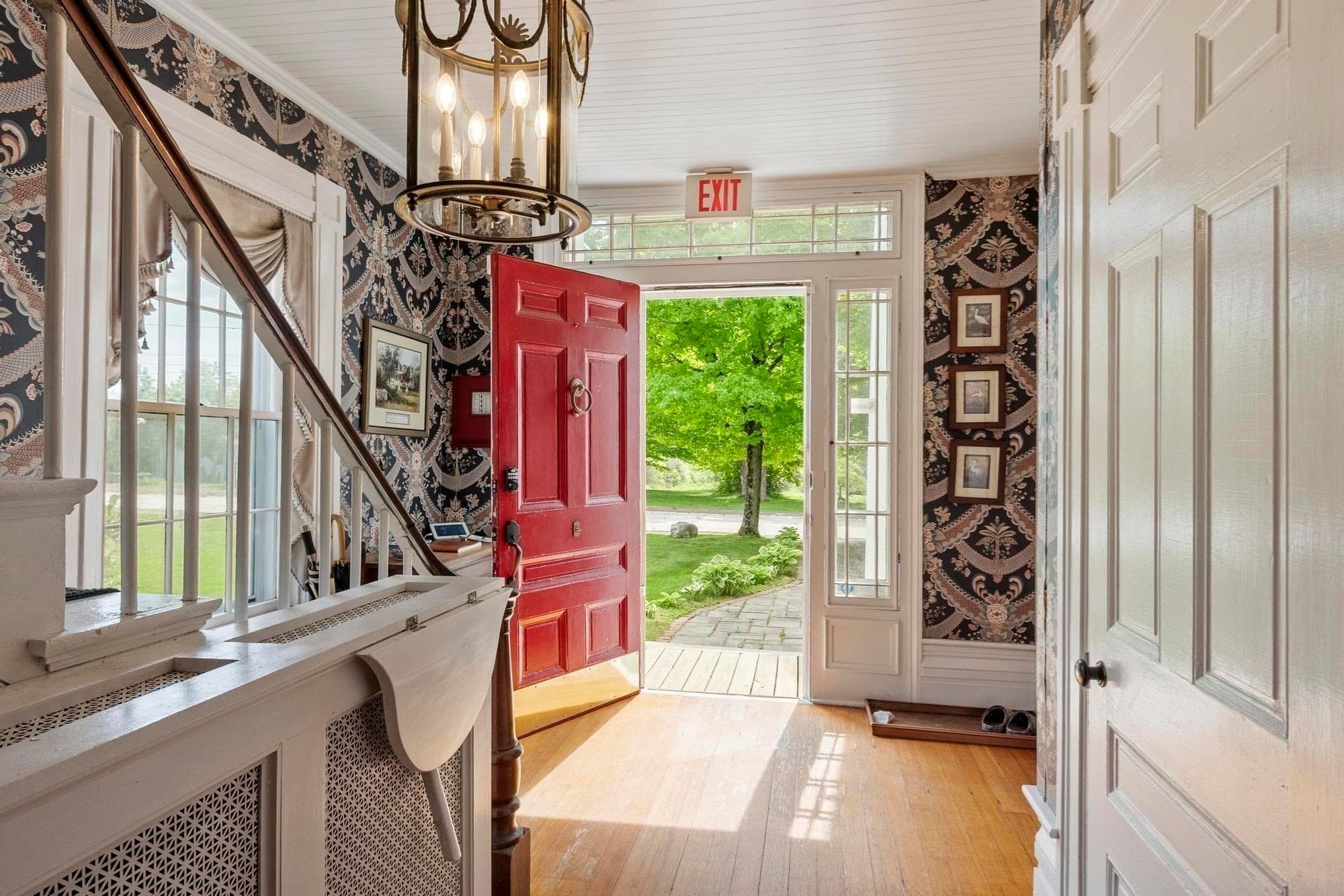 Single Family Residence at 19 N Main St, Petersham MA 01366, Petersham, photo 5 of 38