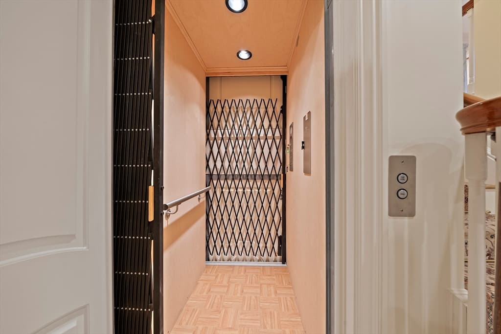 73 Countryside Road, Newton MA 02459 photo 13