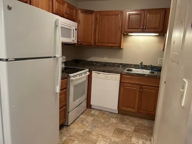 3 Thayer Pond Drive # 17, Oxford MA 01537 photo 23