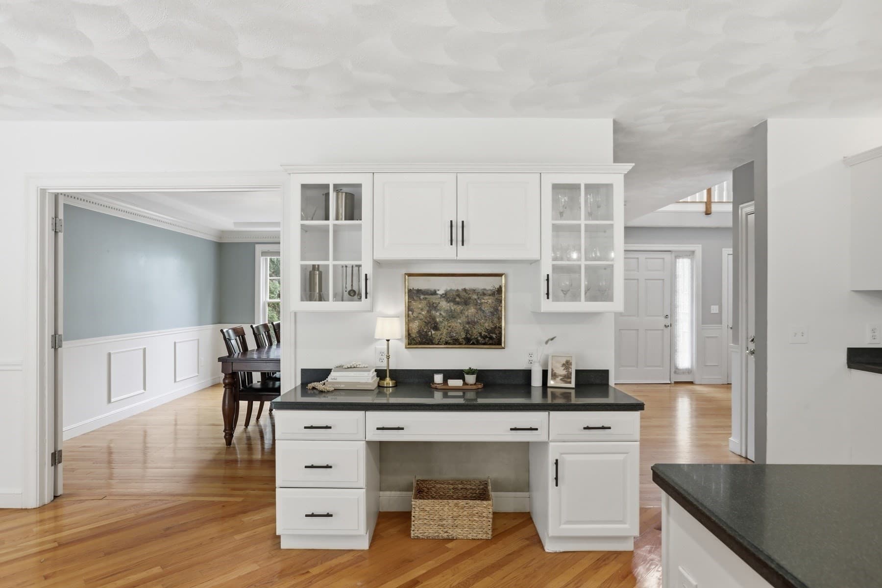 Single Family Residence at 4 Farnham Circle, Andover MA 01810, photo 10 of 42
