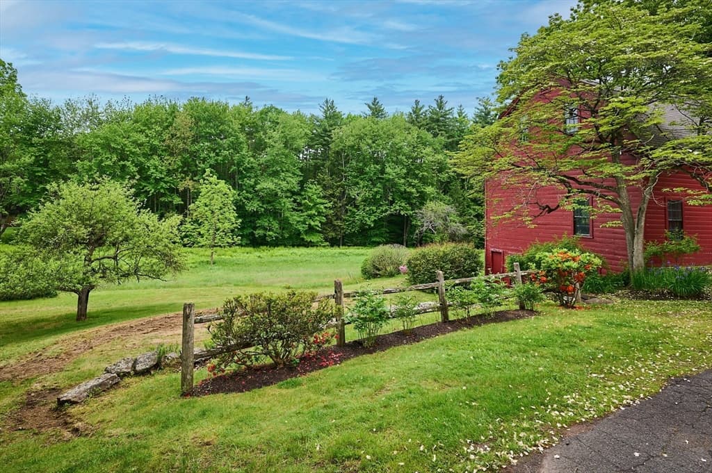 Single Family Residence at 198 Leyden Rd, Greenfield MA 01301, Greenfield, photo 3 of 39