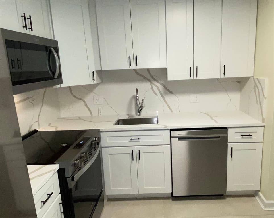 21 Clarks Rd # 204, Amesbury MA 01913 photo 3