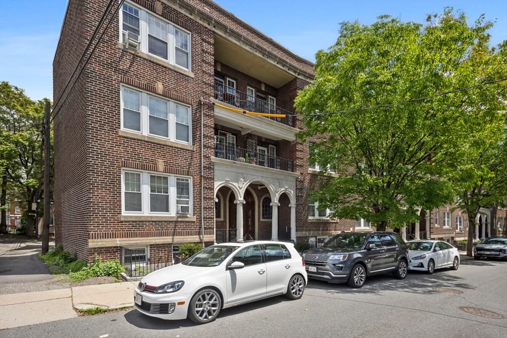 Condominium at 10 Melvin Ave # 7, Boston MA 02135, photo 9 of 10