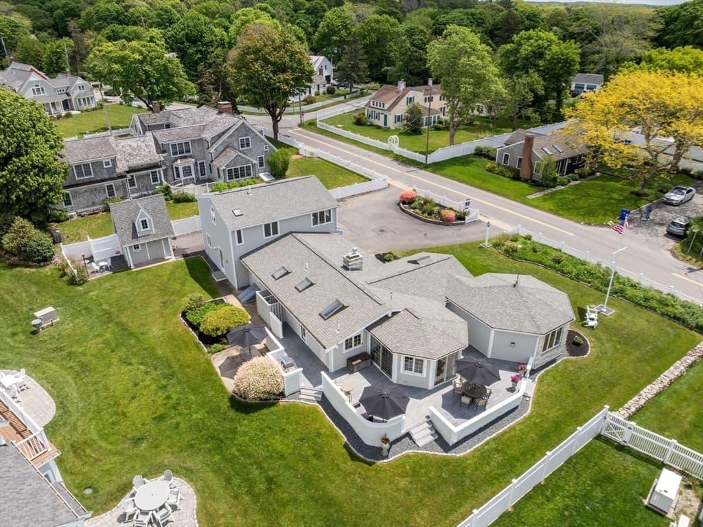446 Barlows Landing Rd, Bourne MA 02559 photo 4