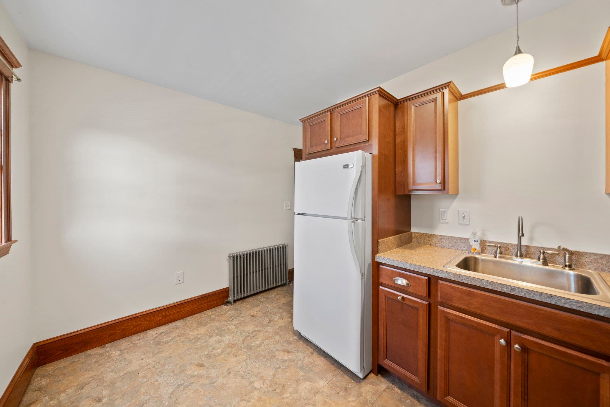 2 Family - 2 Units Up/Down at 35 Manomet Rd, Weymouth MA 02191, Weymouth, photo 14 of 42