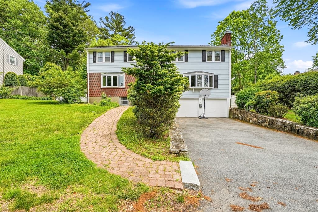 57 Lanewood Ave, Framingham MA 01701