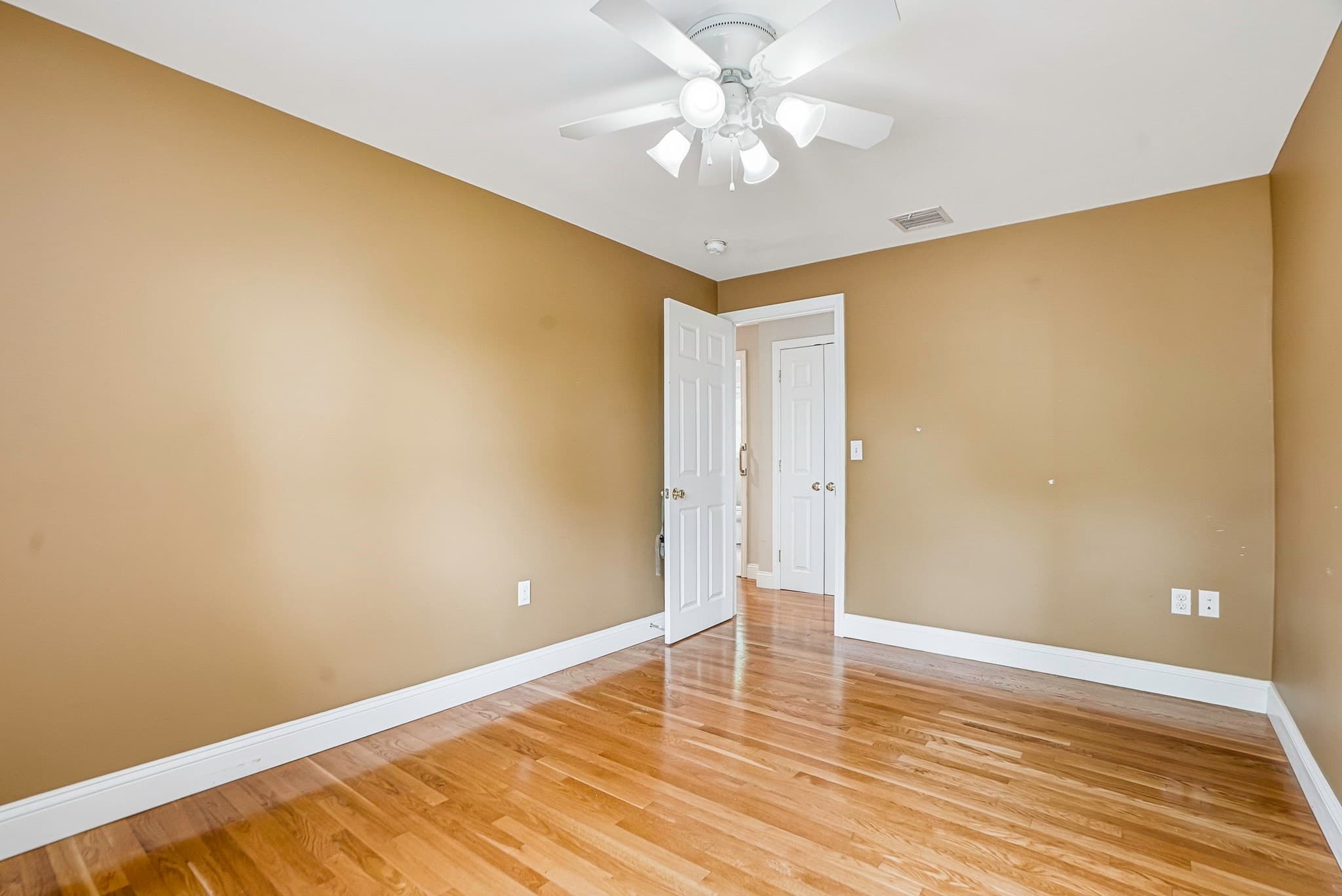 Single Family Residence at 57 Lanewood Ave, Framingham MA 01701, Framingham, photo 19 of 42
