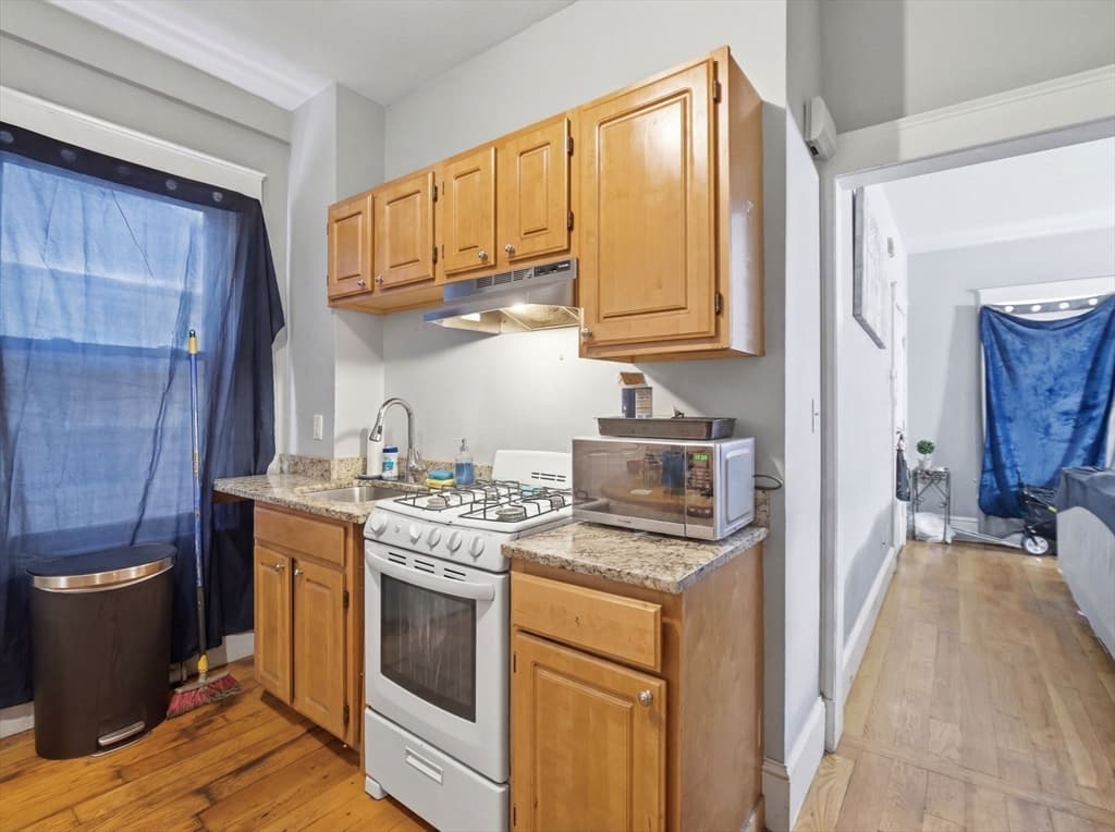 3 Family at 7 Corbet Street, Boston MA 02124, Boston, photo 27 of 37