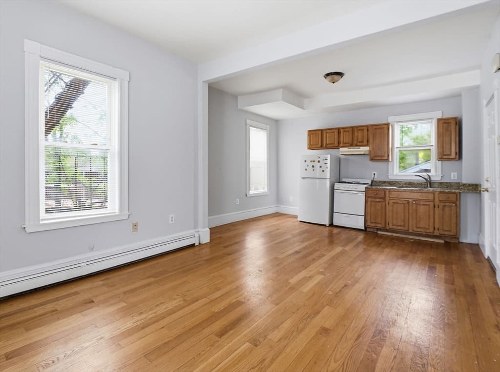 3 Family at 7 Corbet Street, Boston MA 02124, Boston, photo 5 of 37