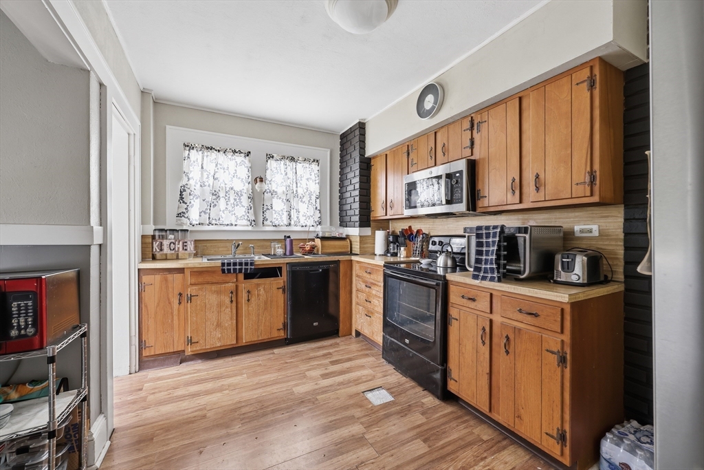 42 Reed St, Agawam MA 01001 photo 11