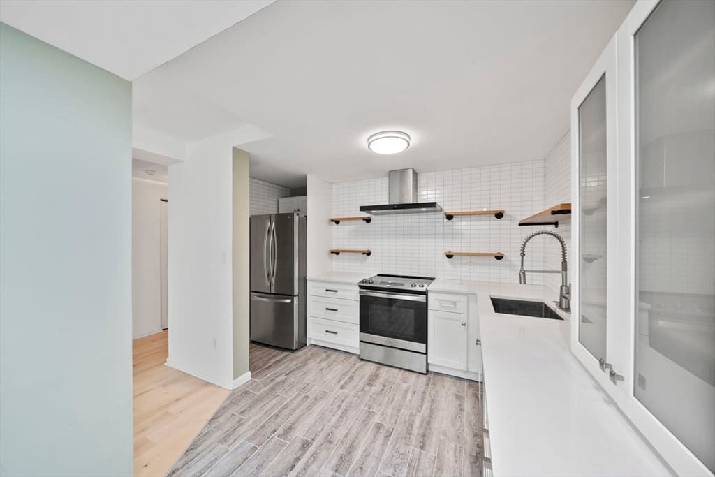 155 George Washington Blvd # 205, Hull MA 02045 photo 2