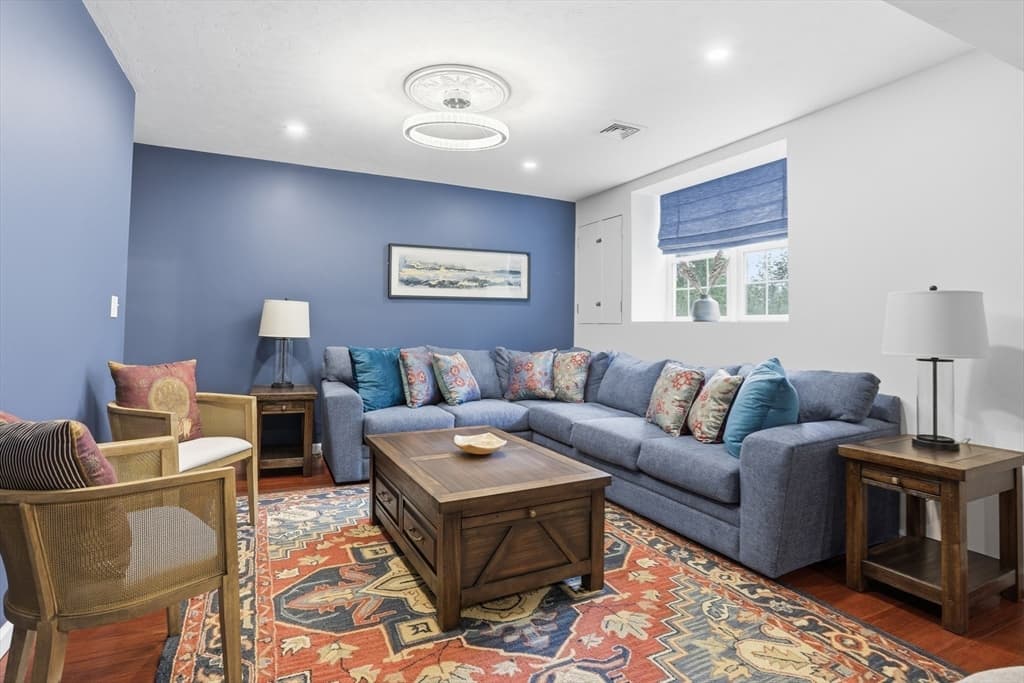 Single Family Residence at 4 Murray Hill Circle, Wilmington MA 01887, Wilmington, photo 13 of 42