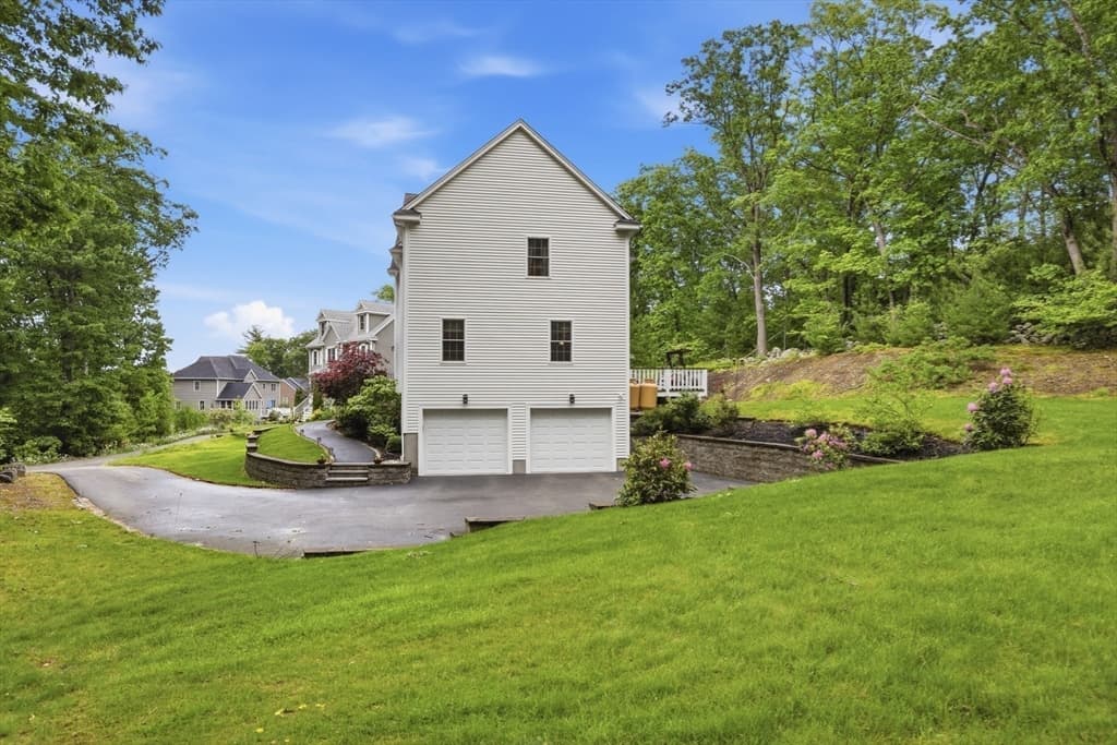 Single Family Residence at 4 Murray Hill Circle, Wilmington MA 01887, Wilmington, photo 36 of 42