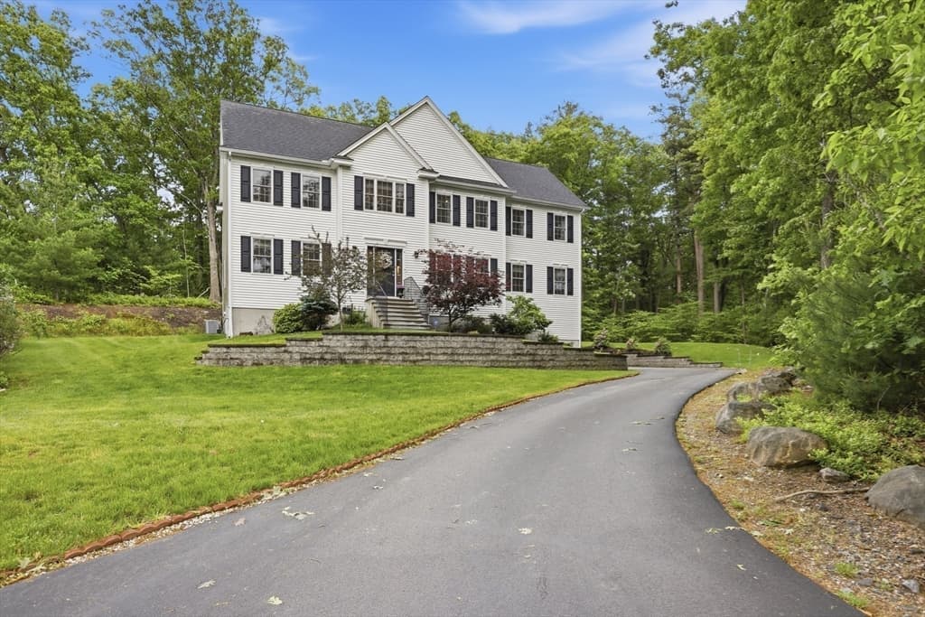 Single Family Residence at 4 Murray Hill Circle, Wilmington MA 01887, Wilmington, photo 38 of 42