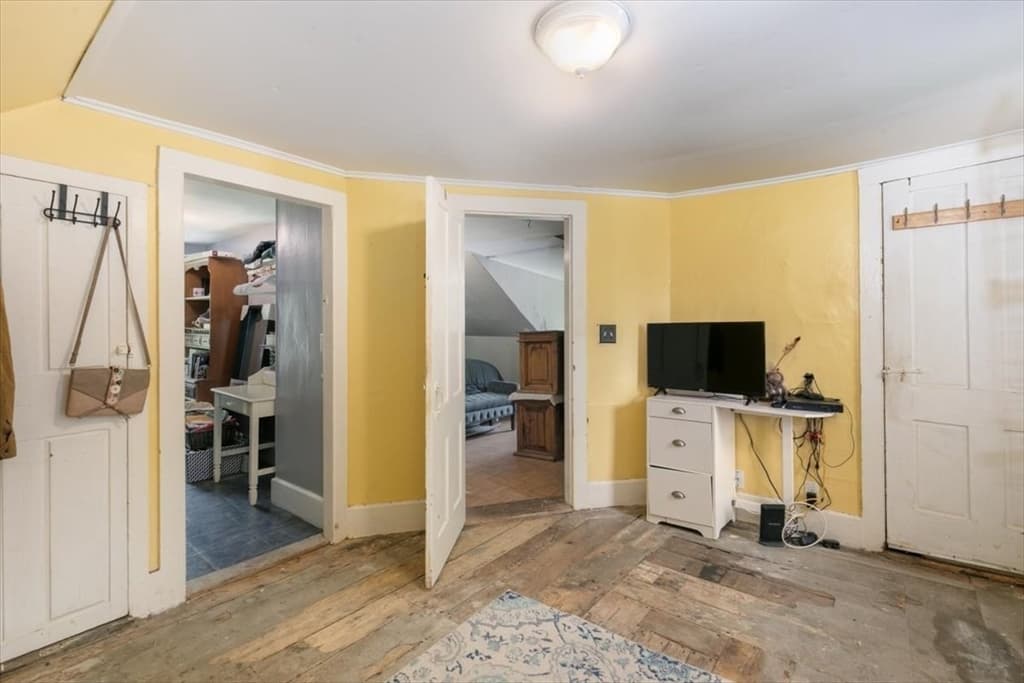 135 Hart St, Beverly MA 01915 photo 17