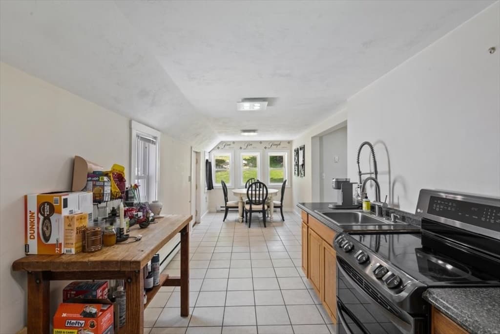 135 Hart St, Beverly MA 01915 photo 7