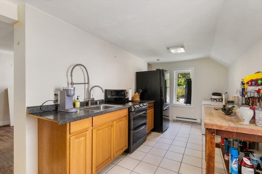 135 Hart St, Beverly MA 01915 photo 5