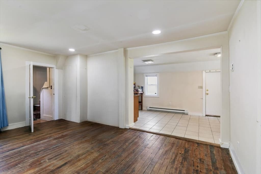 135 Hart St, Beverly MA 01915 photo 9
