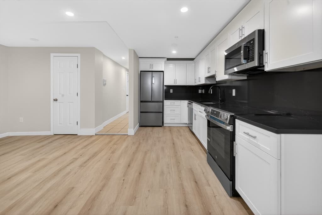 5+ Family - 5+ Units Up/Down at 6 Moreland Street, Boston MA 02119, photo 6 of 18