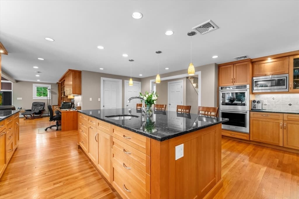 Single Family Residence at 22 Tanglewood Road, Wellesley MA 02481, photo 5 of 30