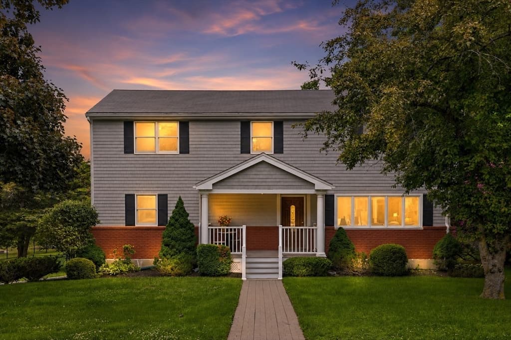 6 Hillcrest Rd, Bedford MA 01739