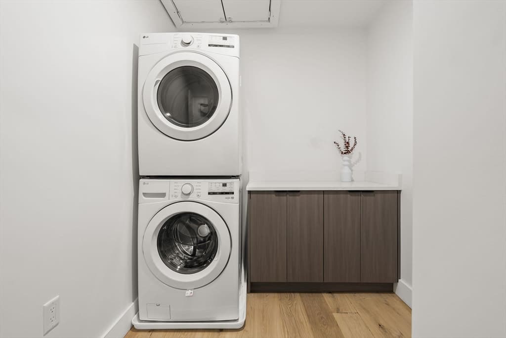Condominium at 47 Condor PH, Boston MA 02128, Boston, photo 12 of 17