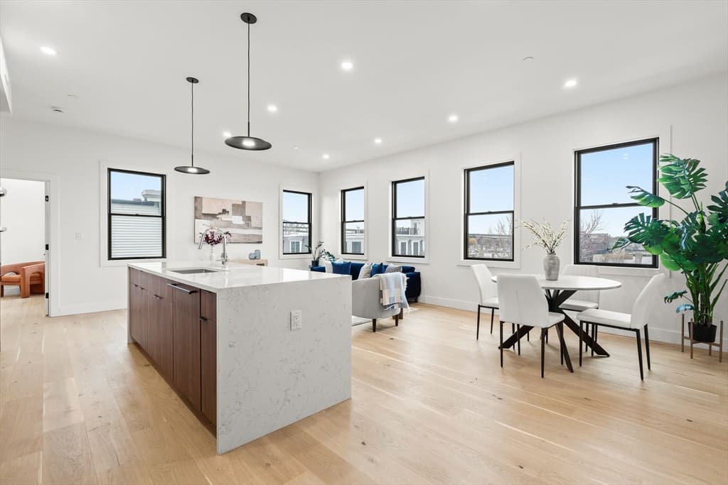 Condominium at 47 Condor PH, Boston MA 02128, Boston, photo 7 of 17