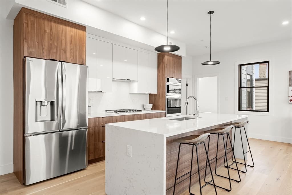 Condominium at 47 Condor PH, Boston MA 02128, Boston, photo 5 of 17