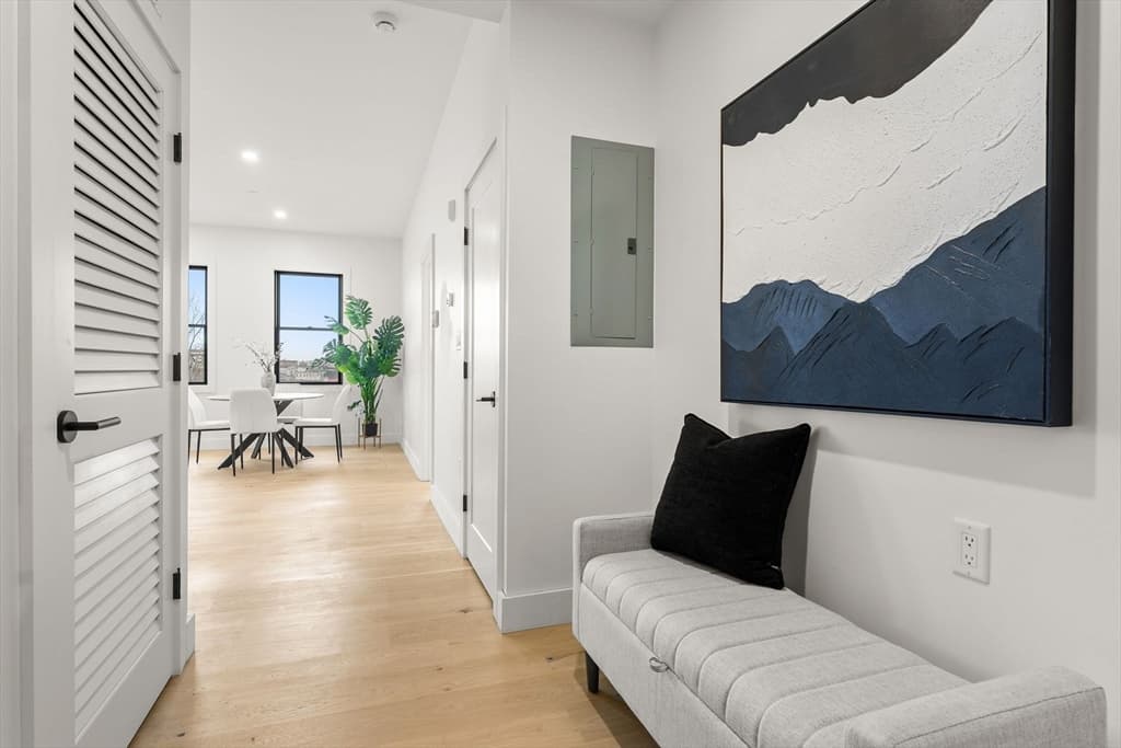 Condominium at 47 Condor PH, Boston MA 02128, Boston, photo 11 of 17