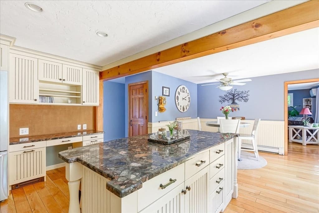Single Family Residence at 9 Woodridge Rd, Sandwich MA 02537, photo 8 of 42