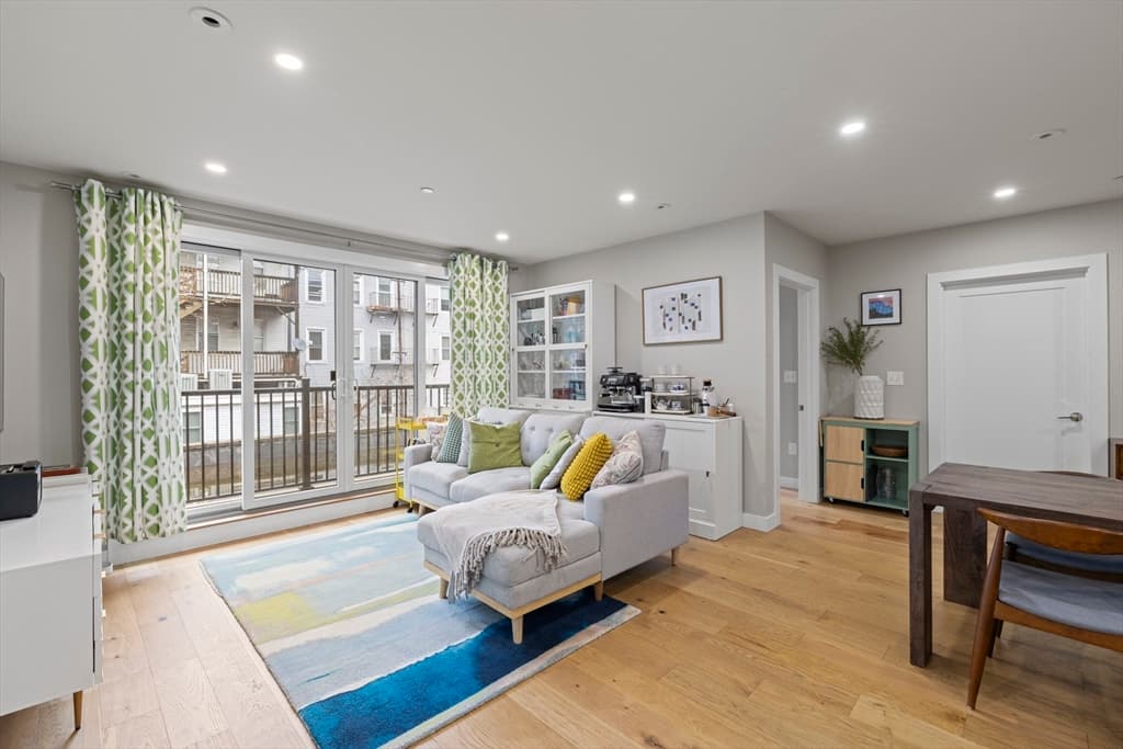 10 Everett # 204, Boston MA 02128