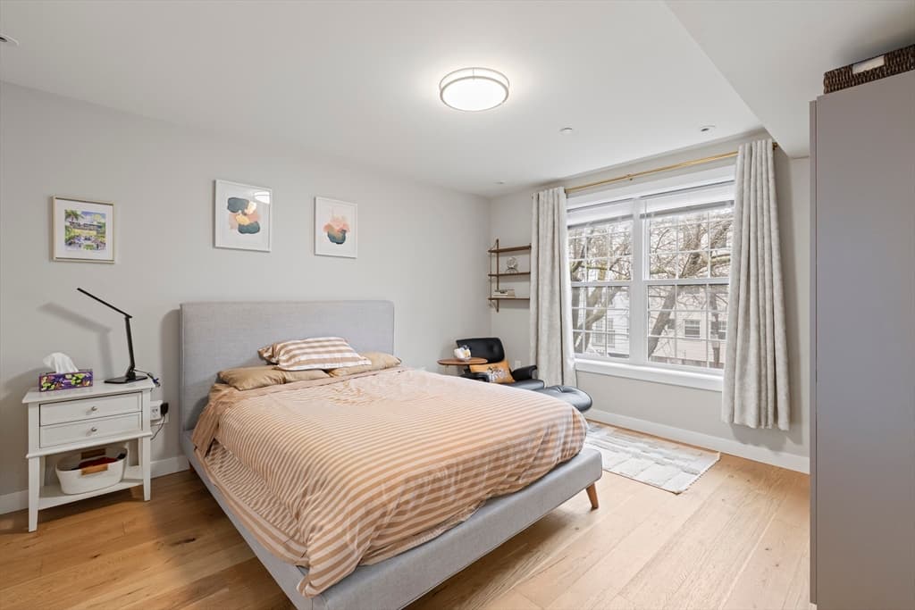 Condominium at 10 Everett # 204, Boston MA 02128, Boston, photo 9 of 22