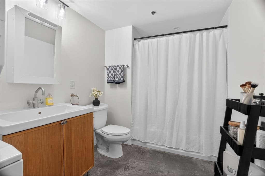 Condominium at 60 Dudley St # 221, Chelsea MA 02150, Chelsea, photo 13 of 22