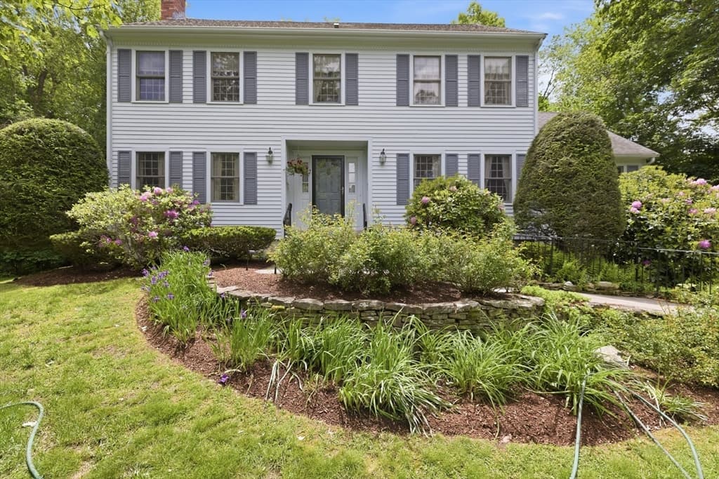 1 Battleview Circle, Lexington MA 02420