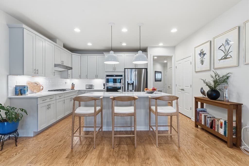 114 Orchard Dr # 8, Sudbury MA 01776 photo 4