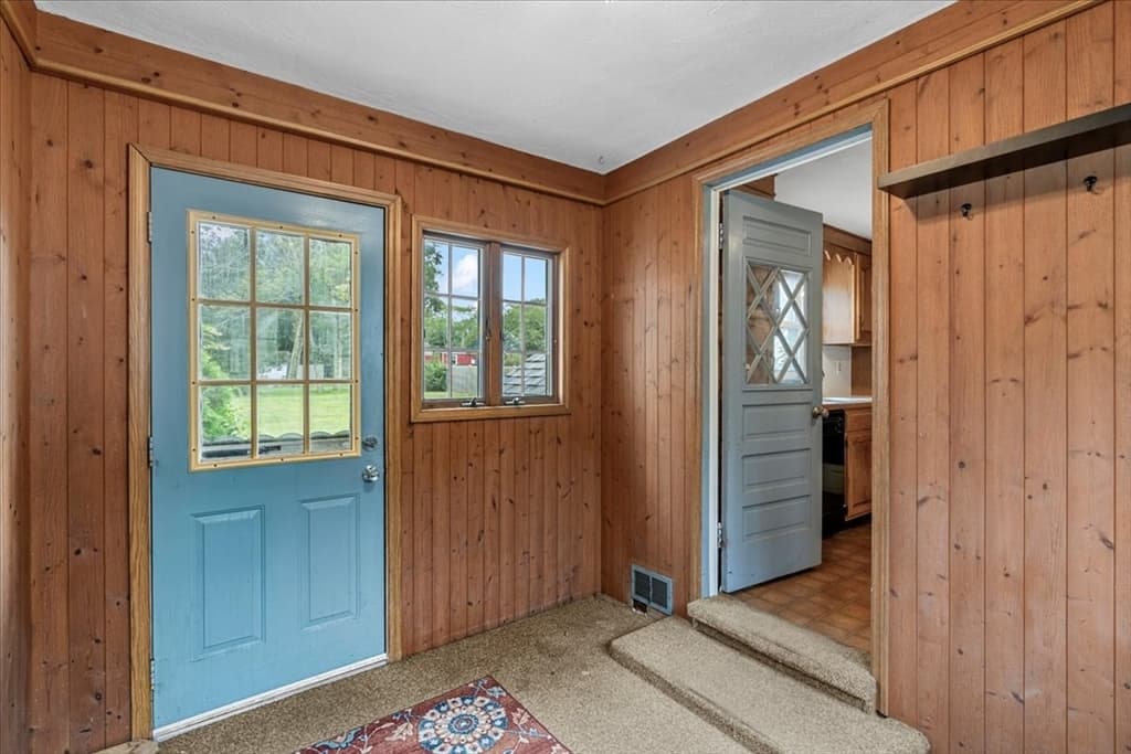 208 West Center St, West Bridgewater MA 02379 photo 7