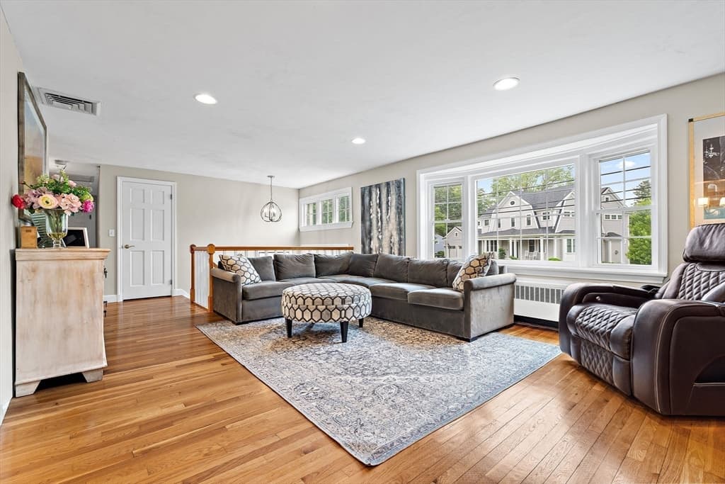 145 Meadowbrook Rd, Needham MA 02492 photo 5