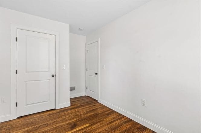 4 Family at 183 Whitwell St, Quincy MA 02169, Quincy, photo 9 of 16